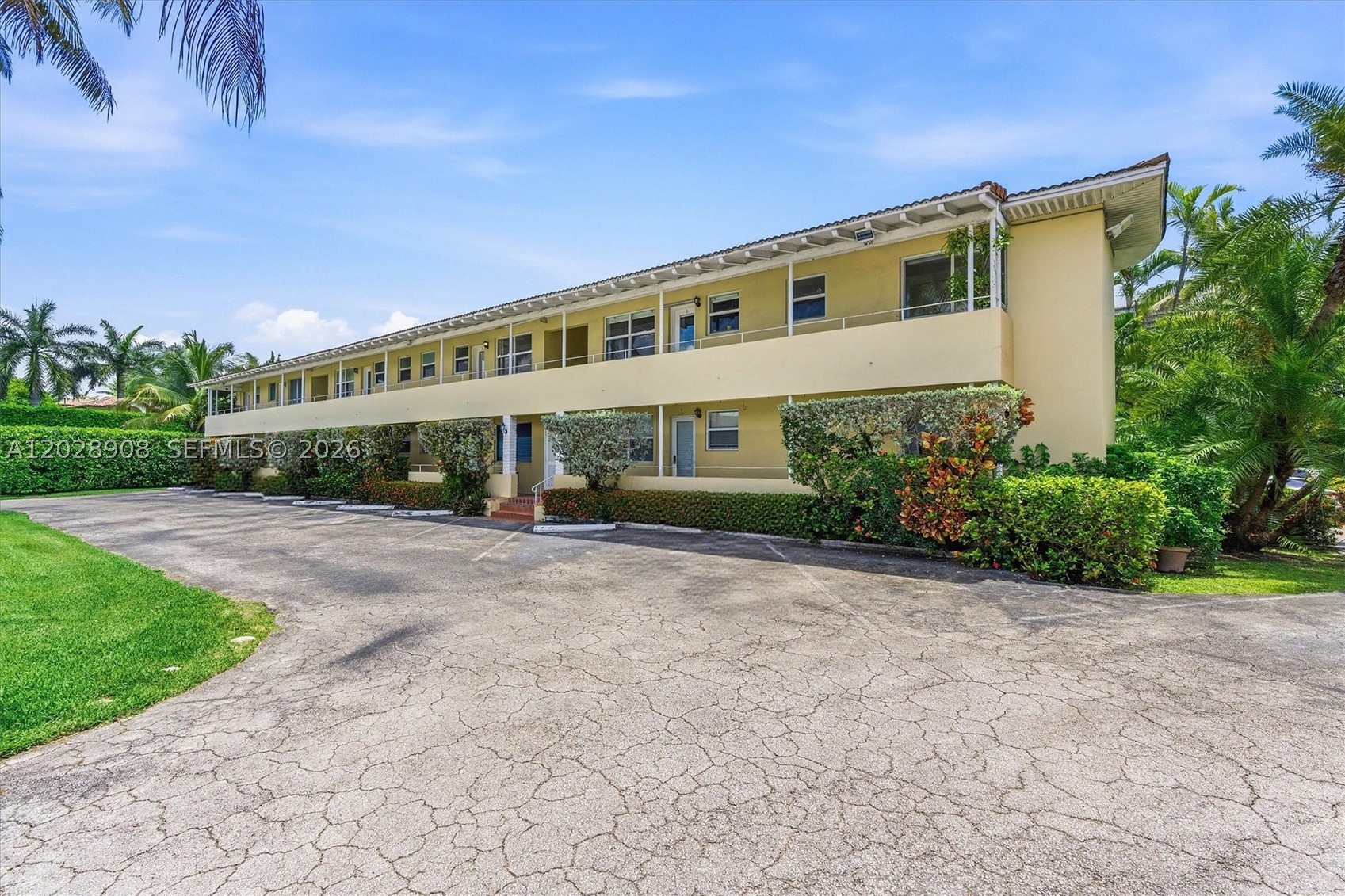 20 Park Dr #6, Bal Harbour FL 33154