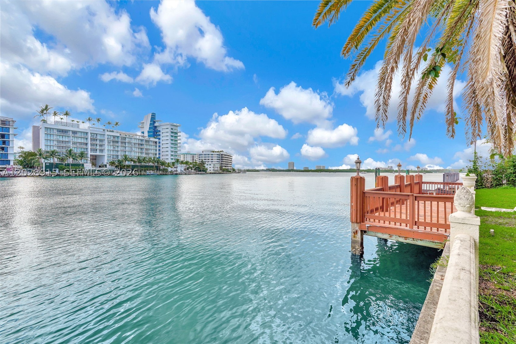 166 Bal Bay Dr, Bal Harbour FL 33154