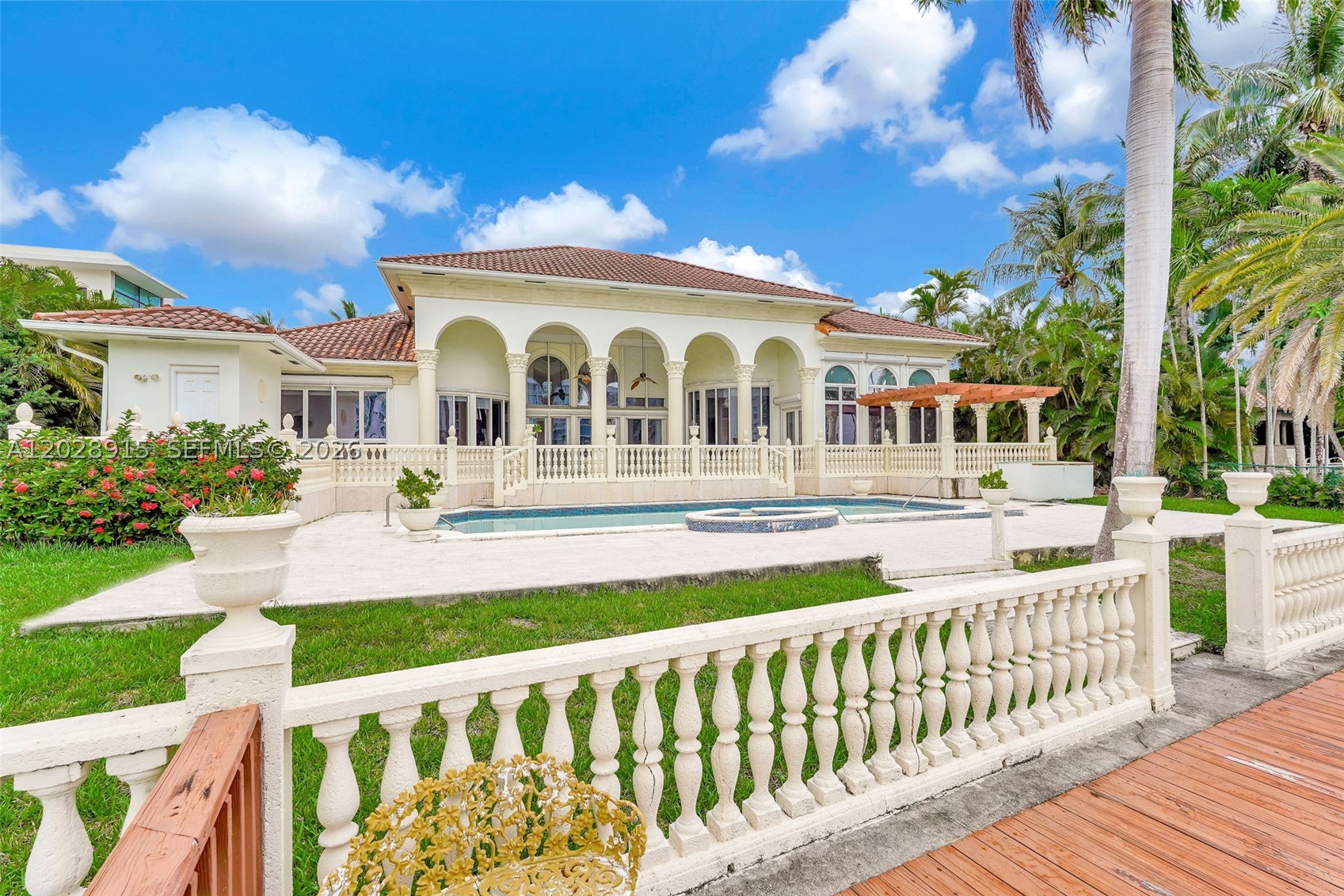 166 Bal Bay Dr, Bal Harbour FL 33154