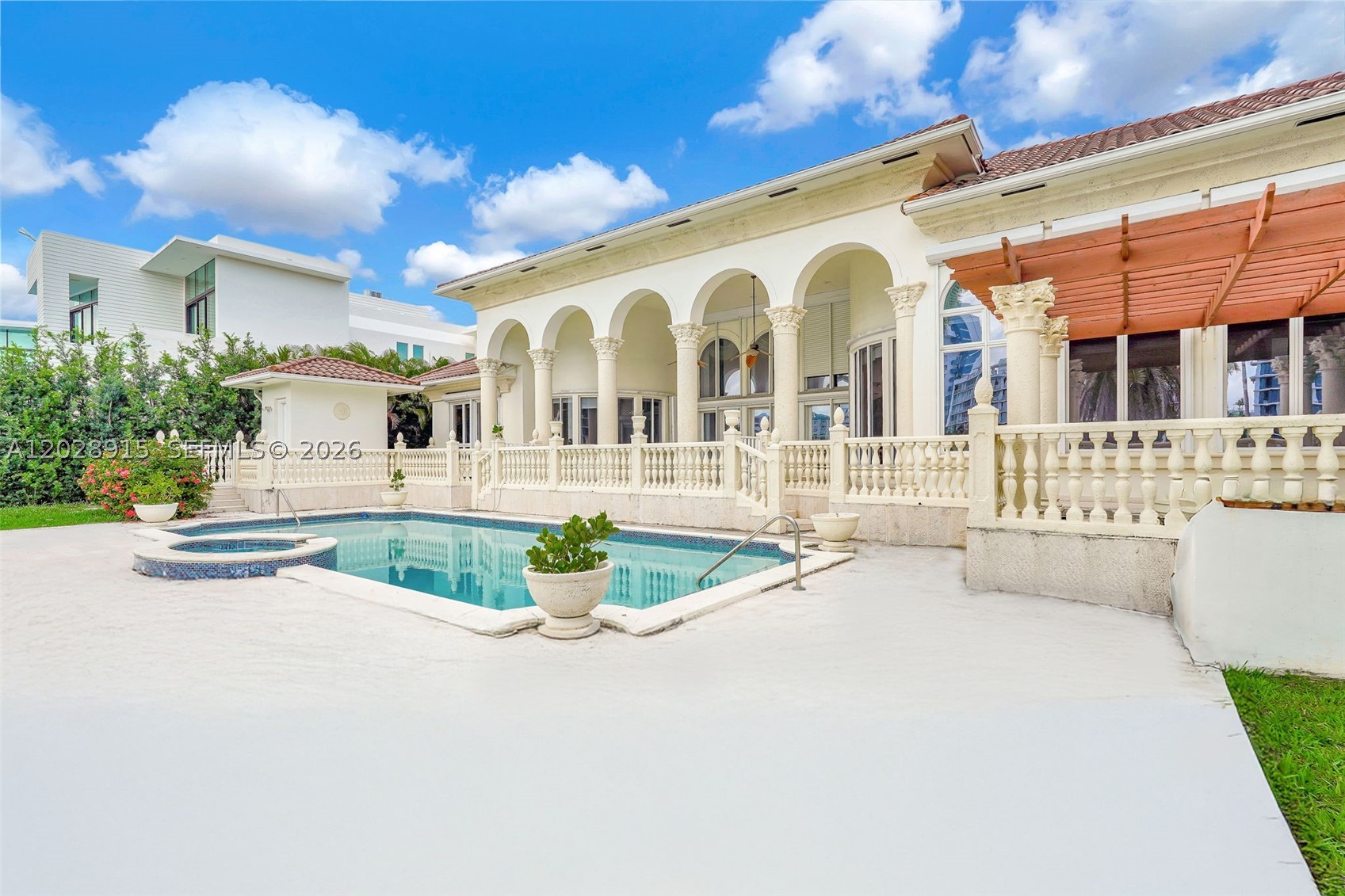 166 Bal Bay Dr, Bal Harbour FL 33154