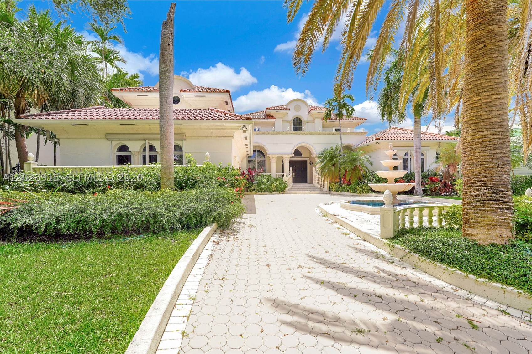 166 Bal Bay Dr, Bal Harbour FL 33154