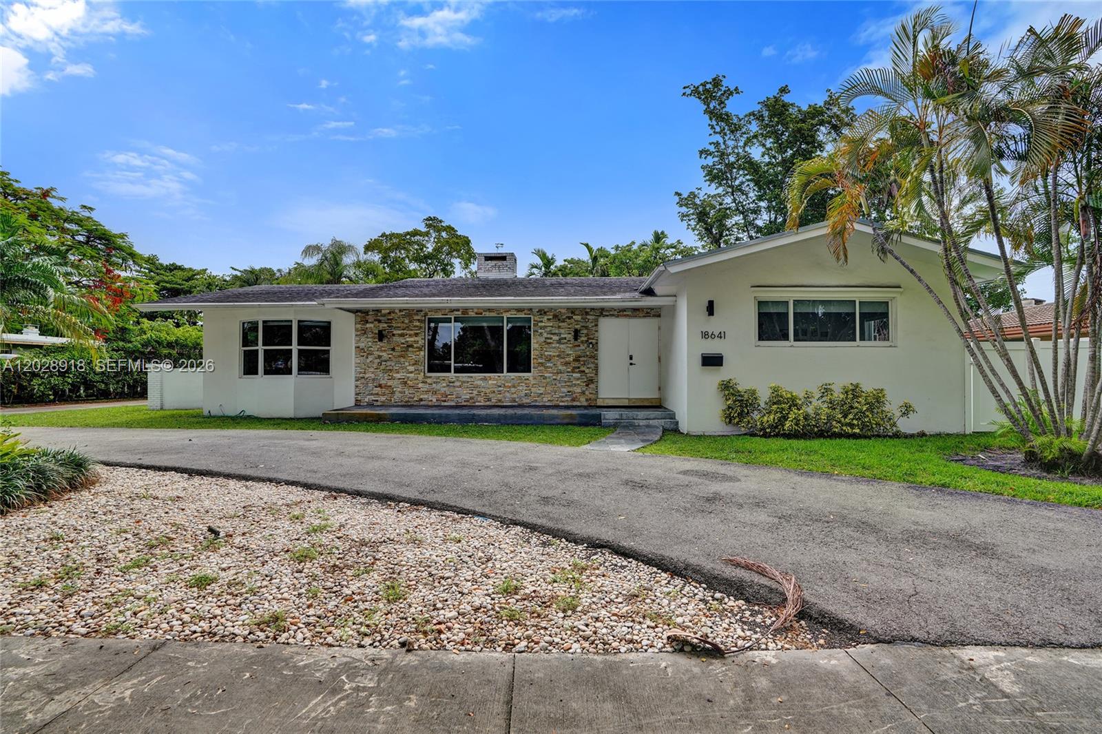 18641 NE 21st Ave, Miami FL 33179