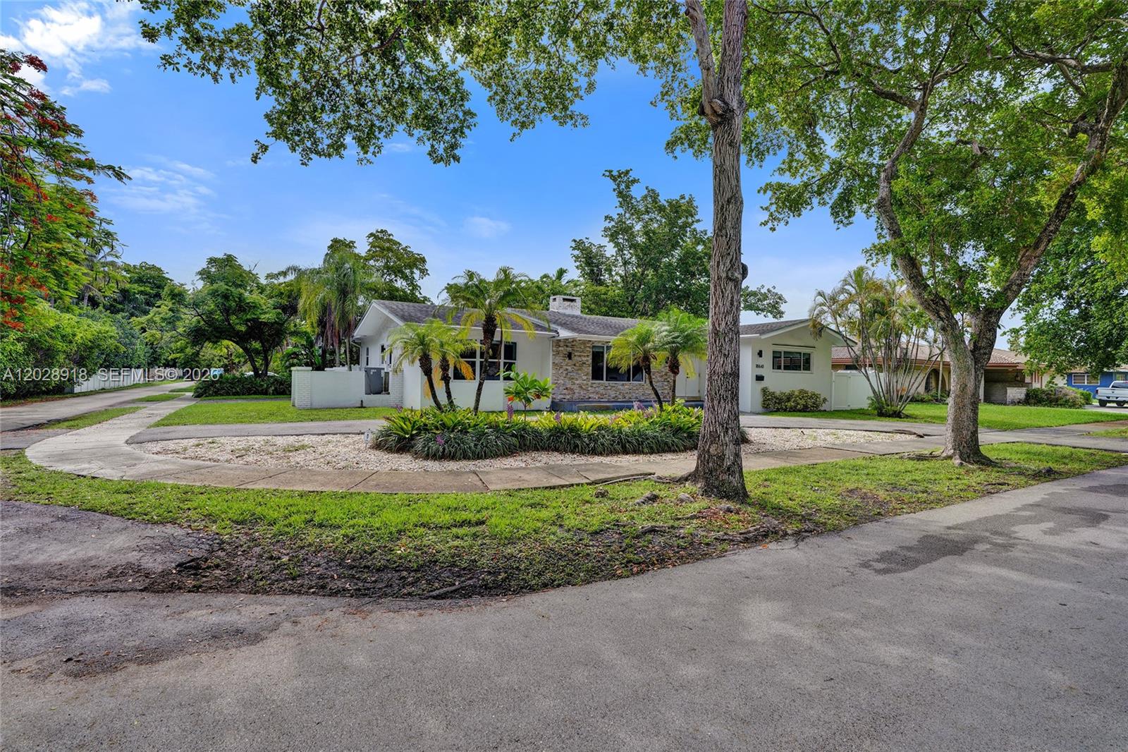 18641 NE 21st Ave, Miami FL 33179