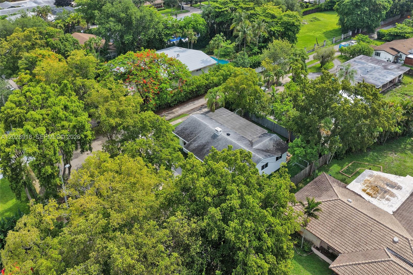 18641 NE 21st Ave, Miami FL 33179