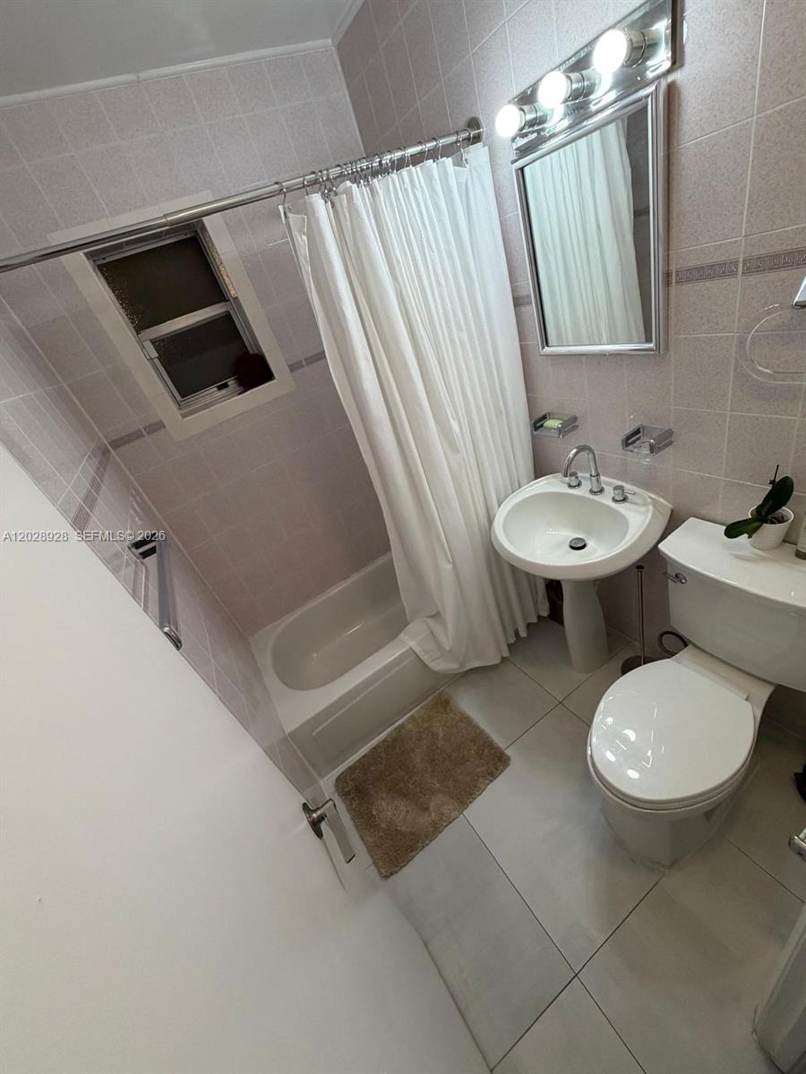3600 SW 26th St, Miami FL 33133