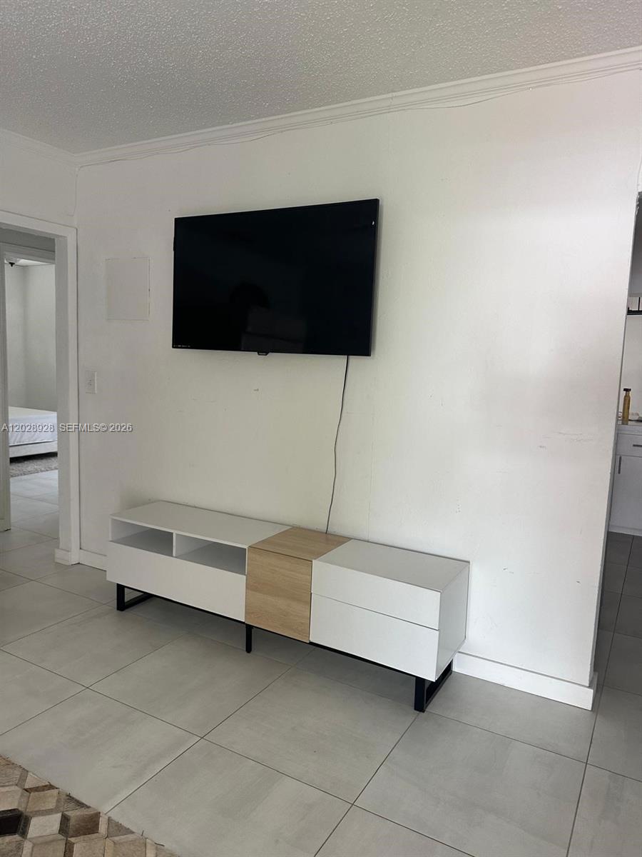 3600 SW 26th St, Miami FL 33133