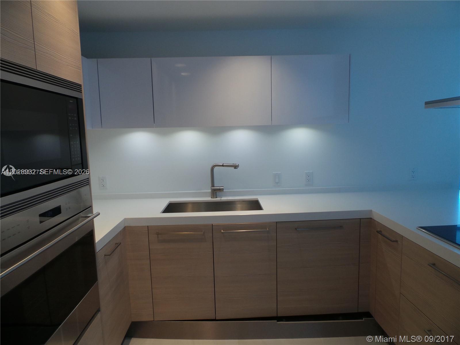 17111 N Biscayne Blvd #1703, North Miami Beach FL 33160