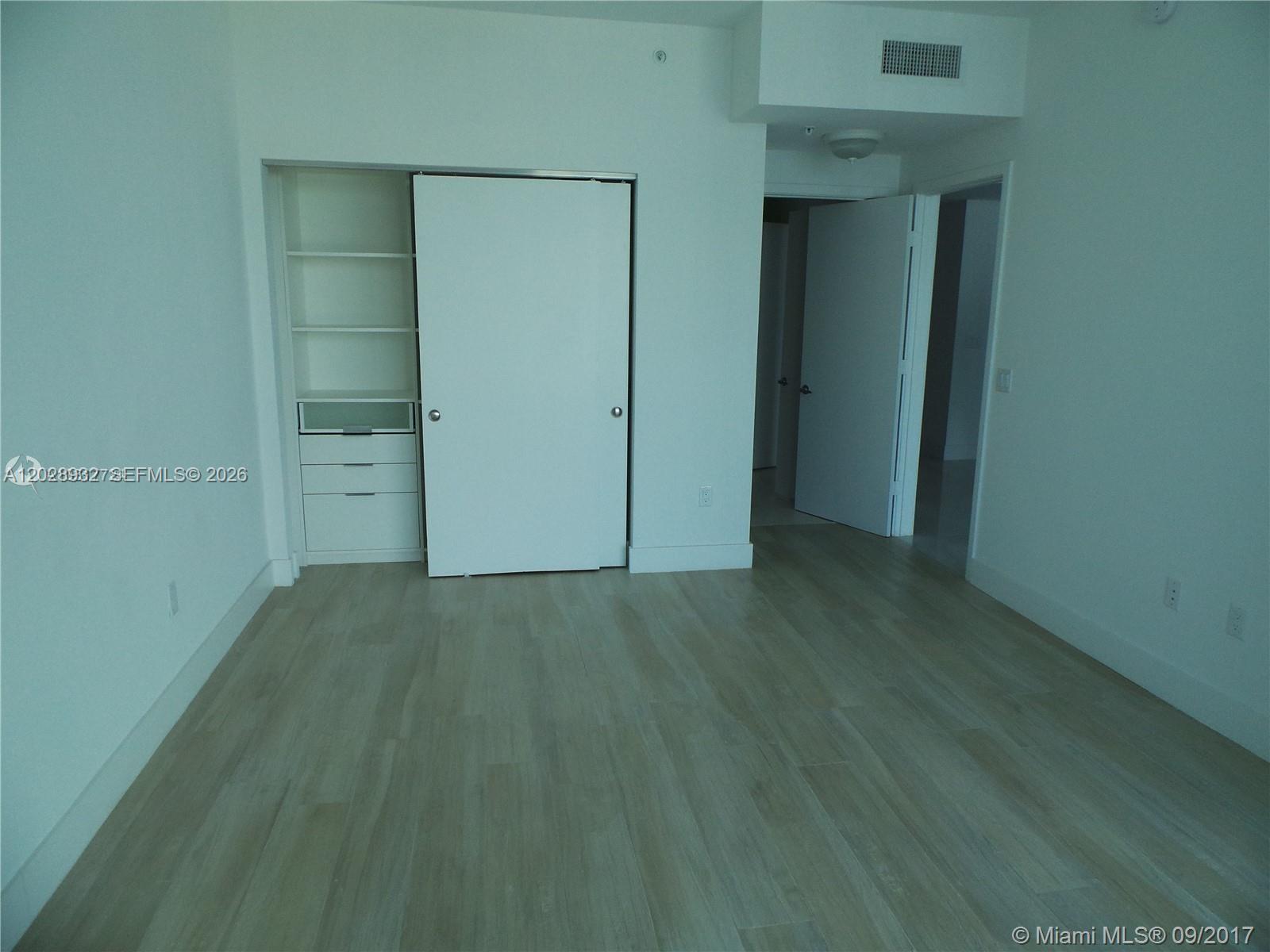 17111 N Biscayne Blvd #1703, North Miami Beach FL 33160
