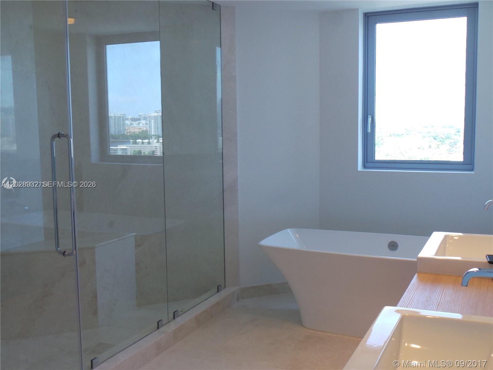 17111 N Biscayne Blvd #1703, North Miami Beach FL 33160