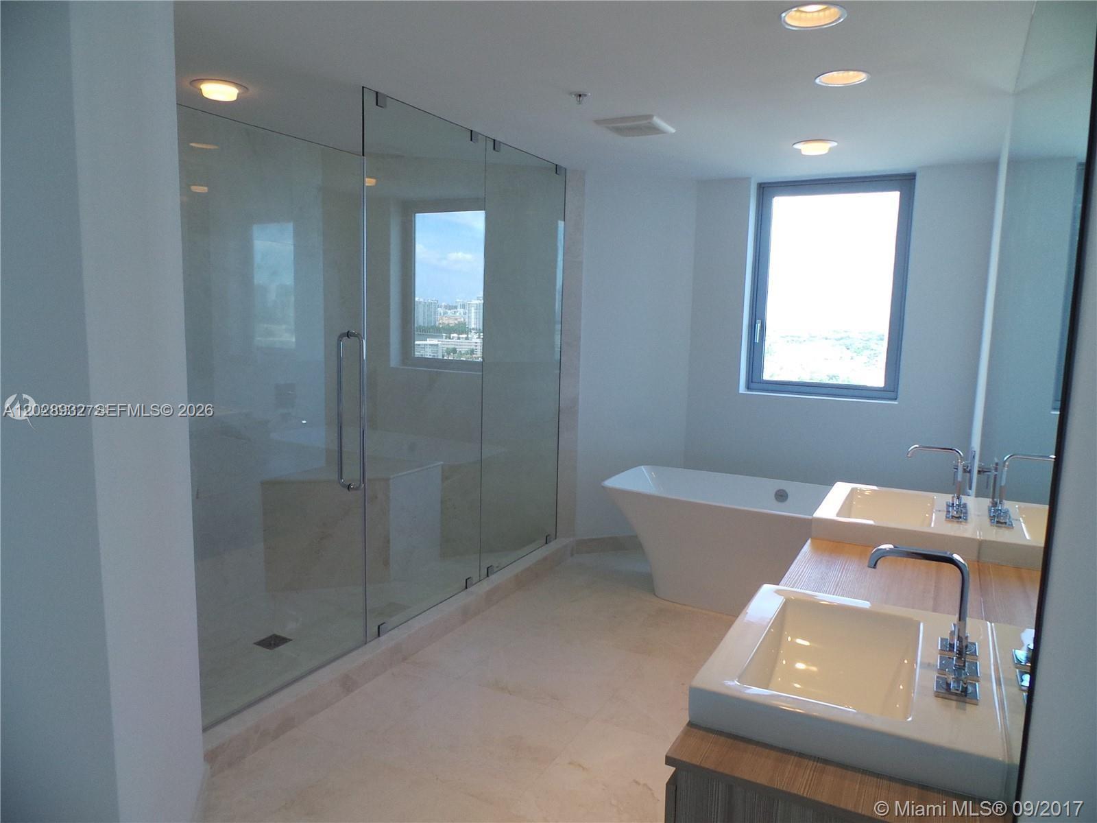 17111 N Biscayne Blvd #1703, North Miami Beach FL 33160