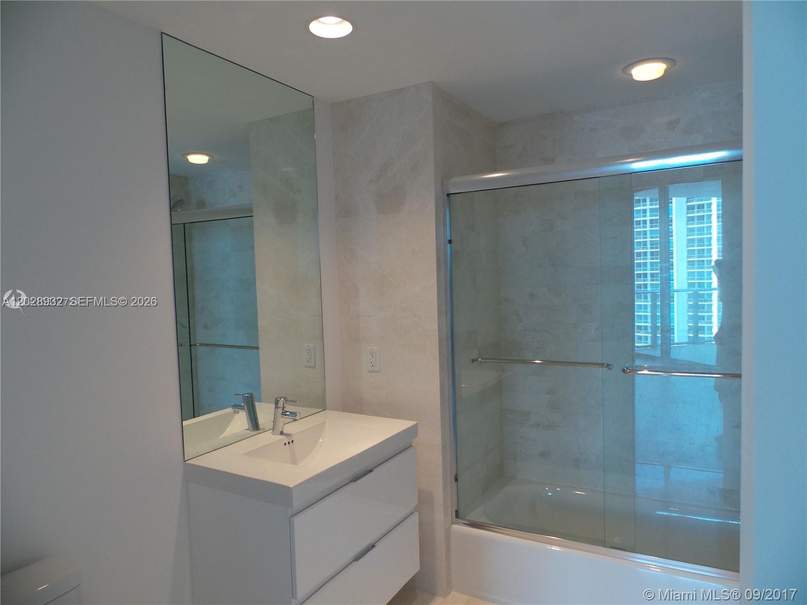 17111 N Biscayne Blvd #1703, North Miami Beach FL 33160