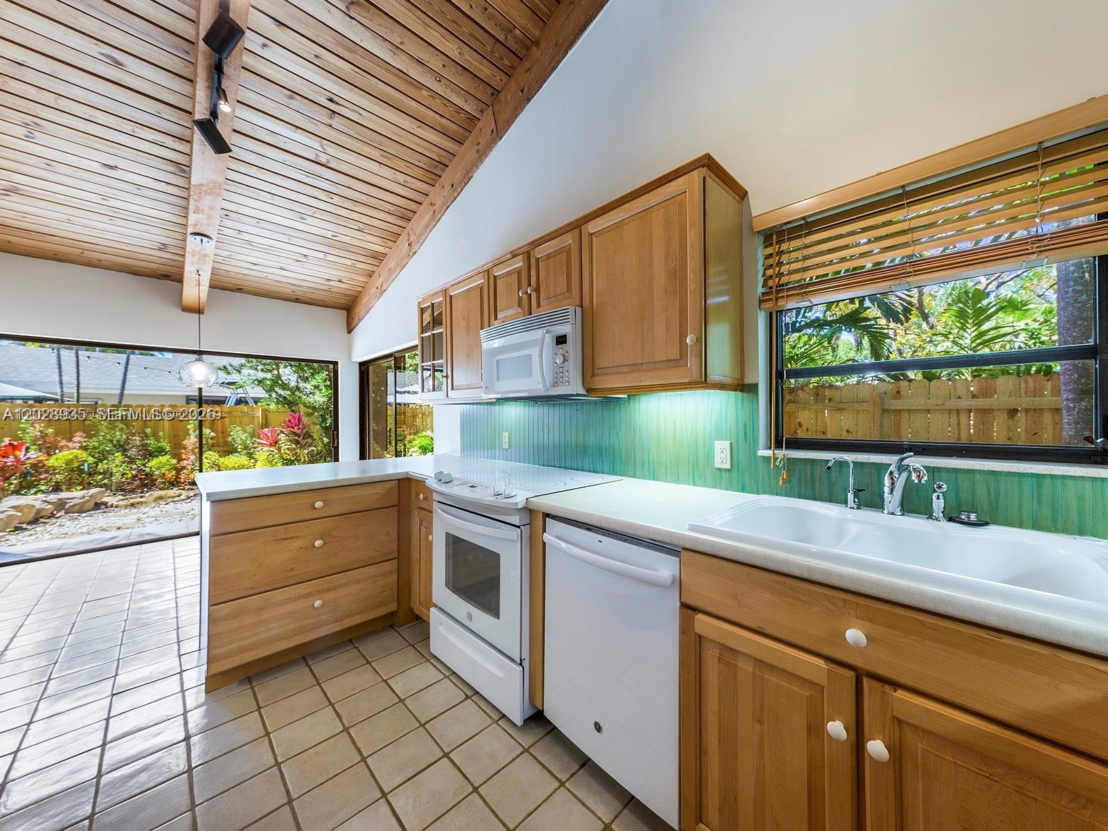 9055 SW 78th Ct, Miami FL 33156