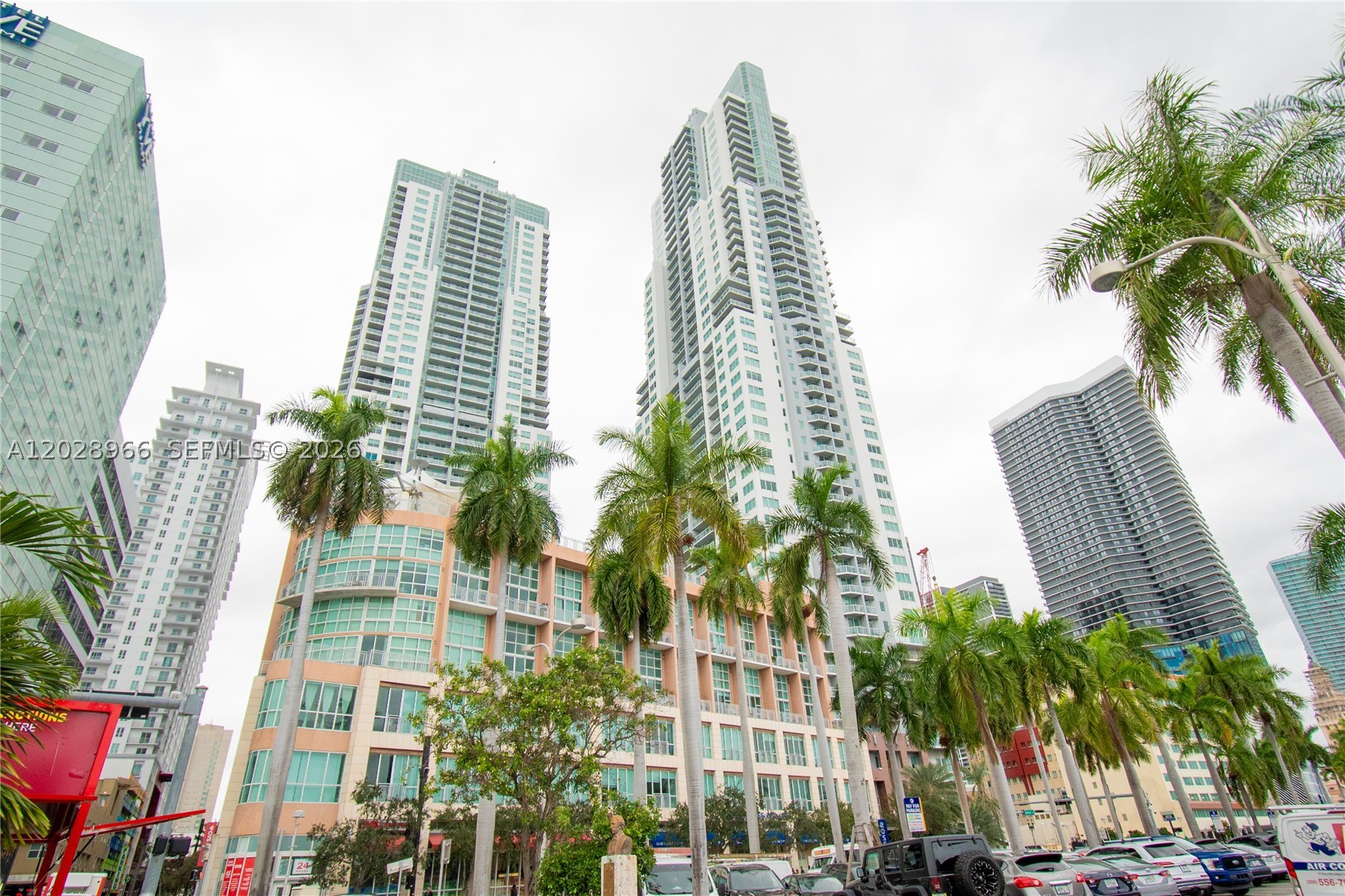 253 NE 2nd Street #315, Miami FL 33132