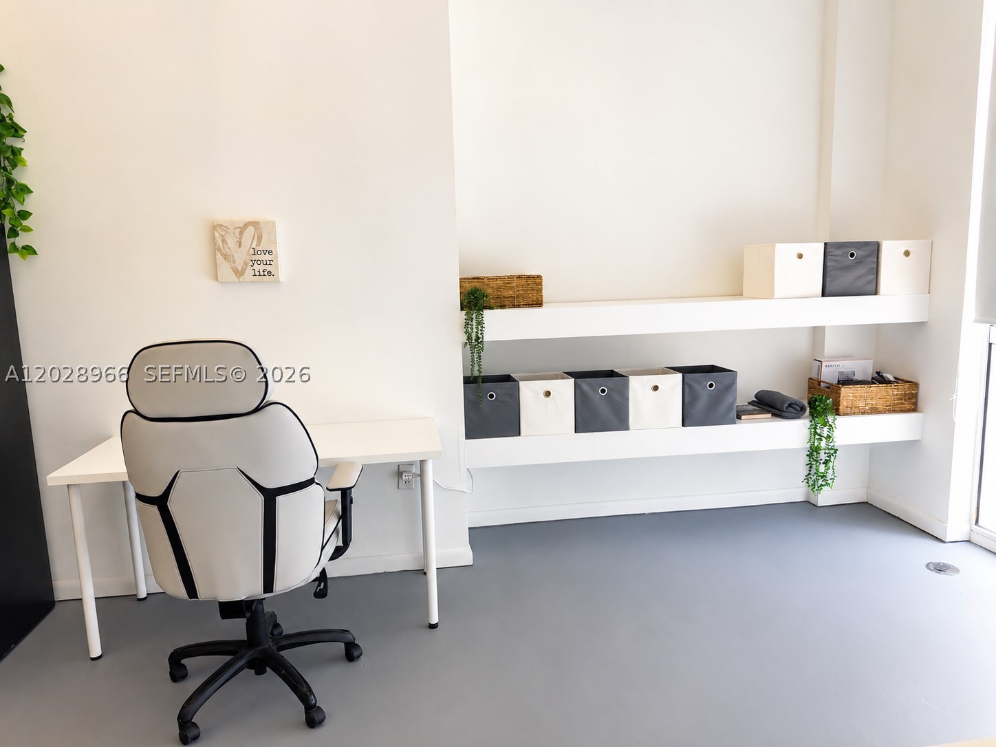 253 NE 2nd Street #315, Miami FL 33132