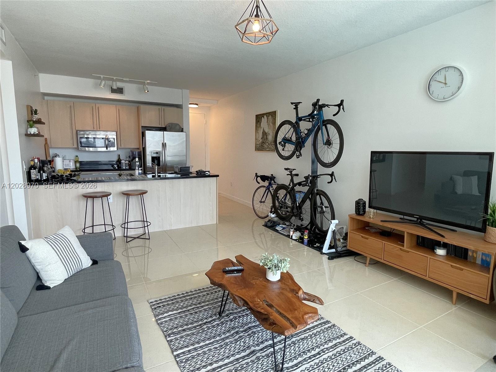 79 SW 12th St #1211-S, Miami FL 33130