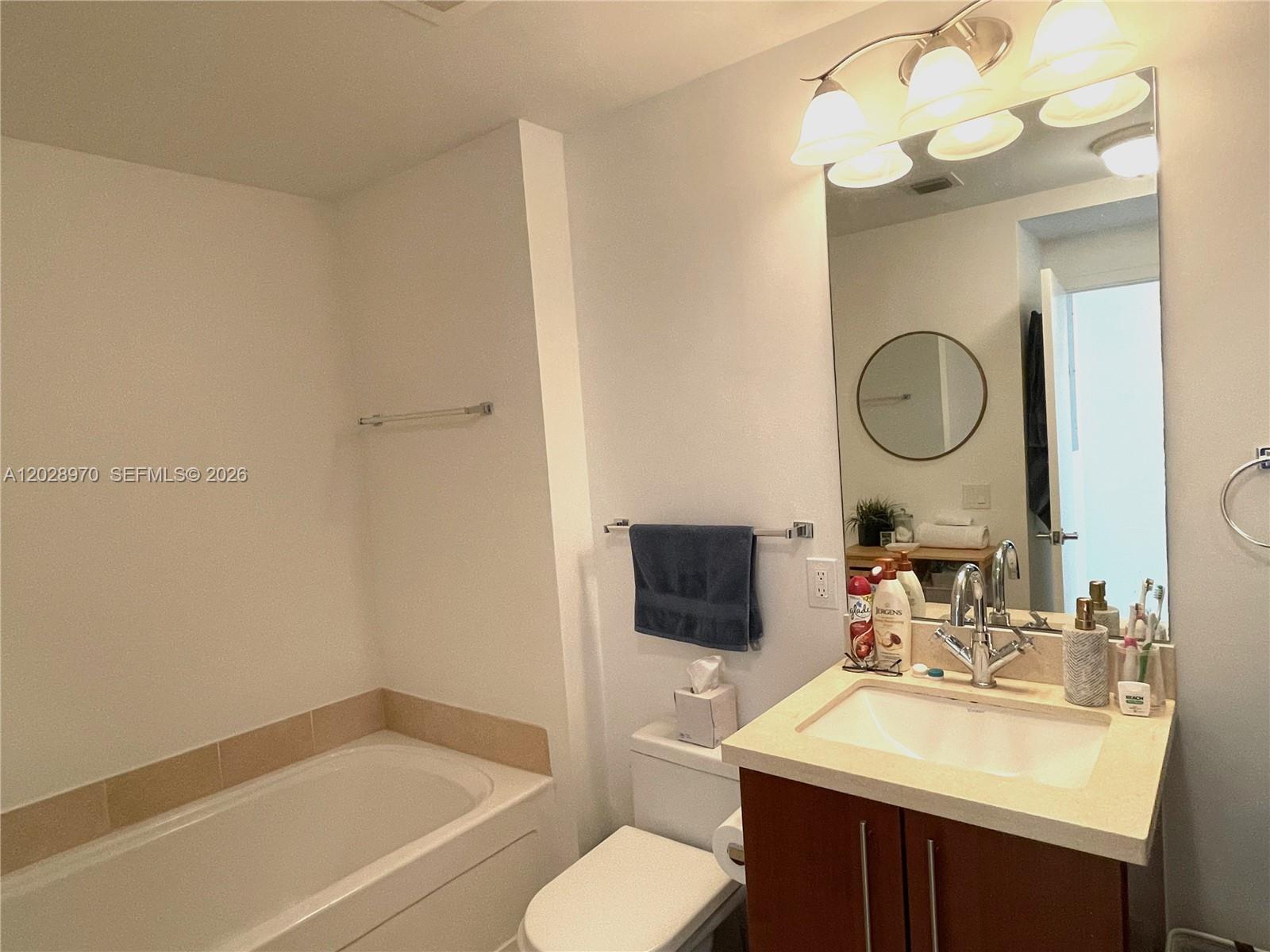79 SW 12th St #1211-S, Miami FL 33130