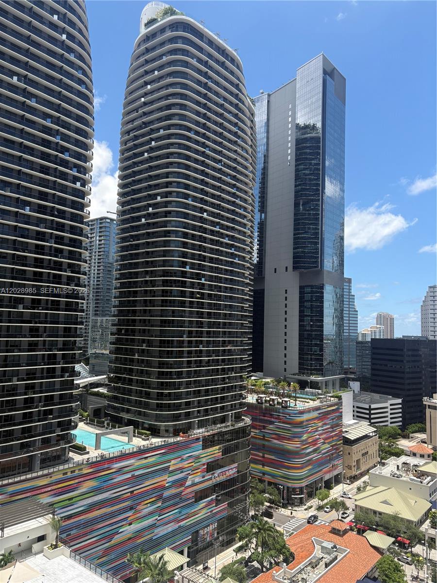 999 SW 1st Ave #2202, Miami FL 33130