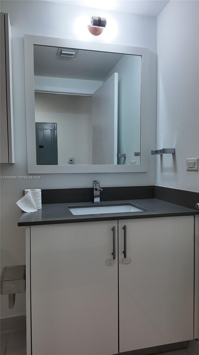 999 SW 1st Ave #2202, Miami FL 33130