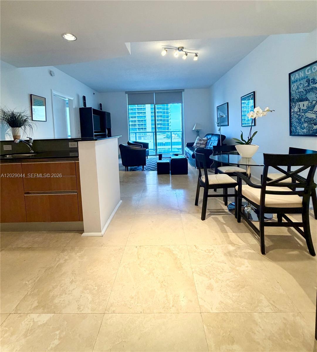 1060 Brickell Ave #2003, Miami FL 33131