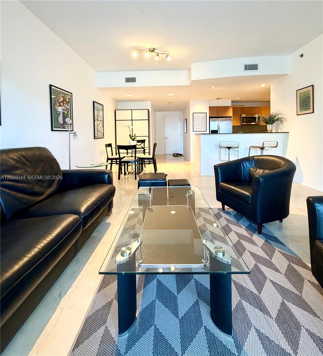 1060 Brickell Ave #2003, Miami FL 33131
