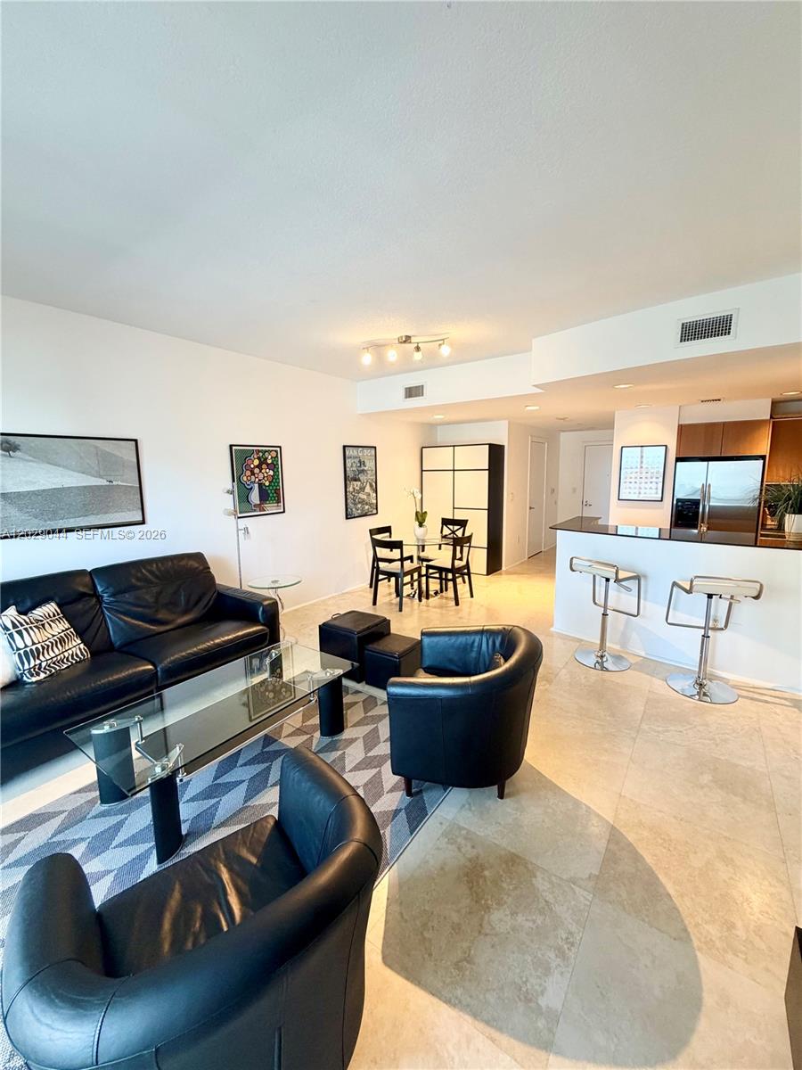 1060 Brickell Ave #2003, Miami FL 33131