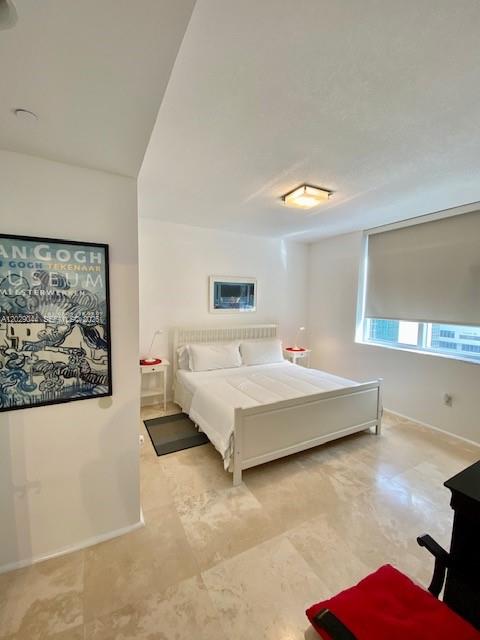 1060 Brickell Ave #2003, Miami FL 33131