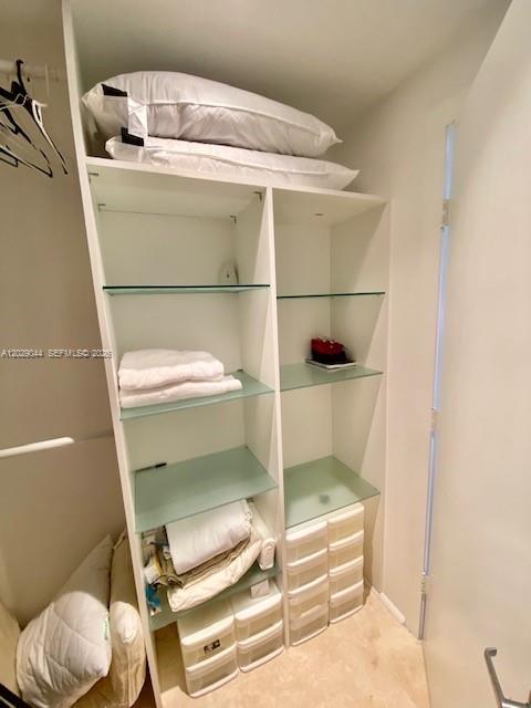 1060 Brickell Ave #2003, Miami FL 33131