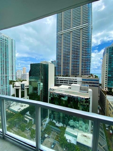 1060 Brickell Ave #2003, Miami FL 33131
