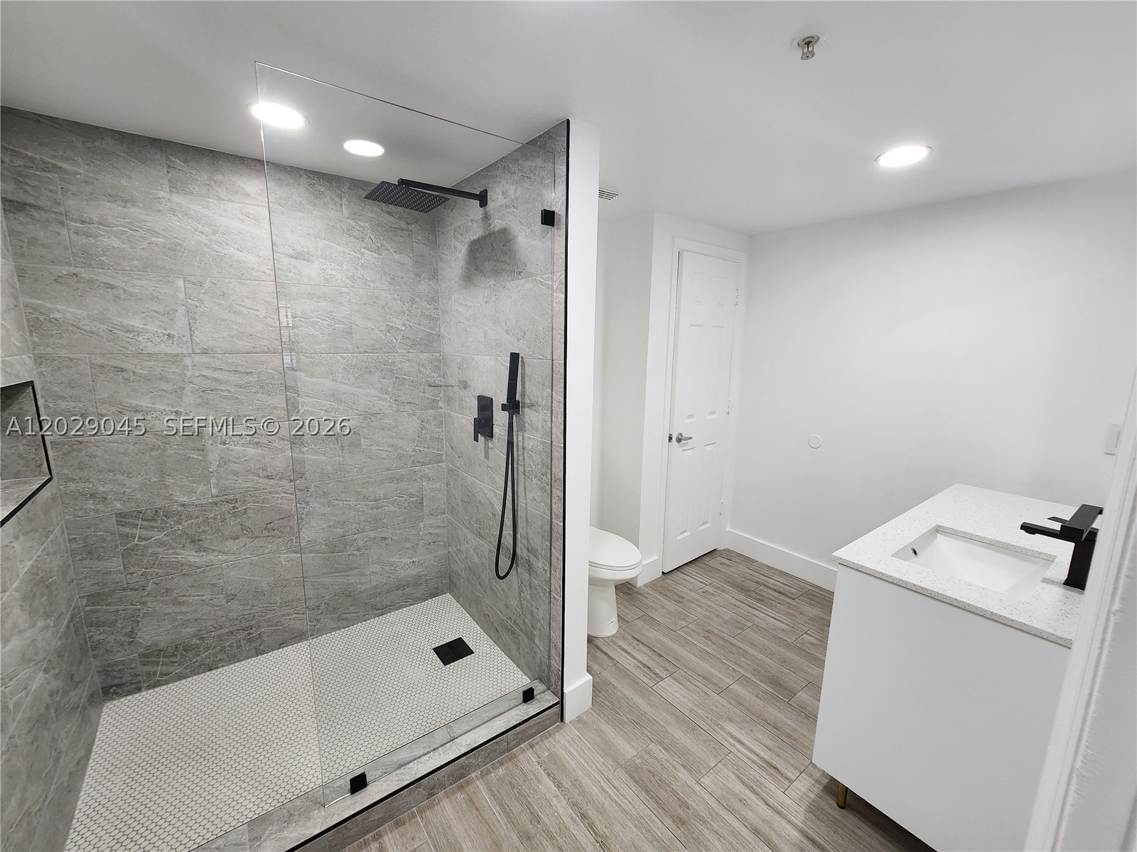 215 SW 117th Ter #14101, Pembroke Pines FL 33025