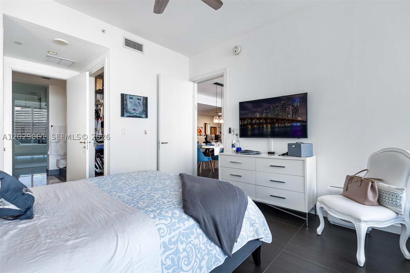 200 Biscayne Boulevard Way #4812, Miami FL 33131