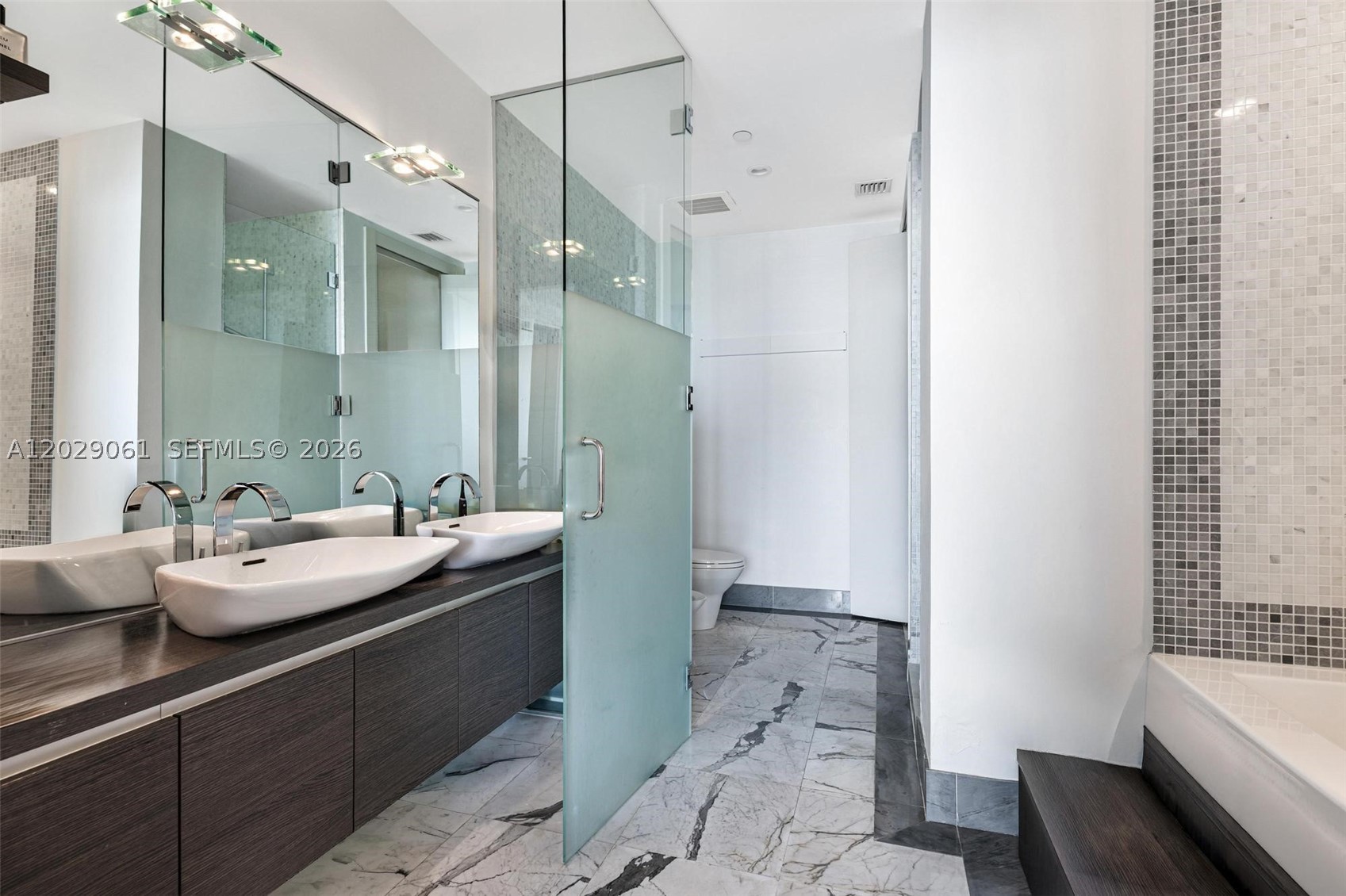 200 Biscayne Boulevard Way #4812, Miami FL 33131