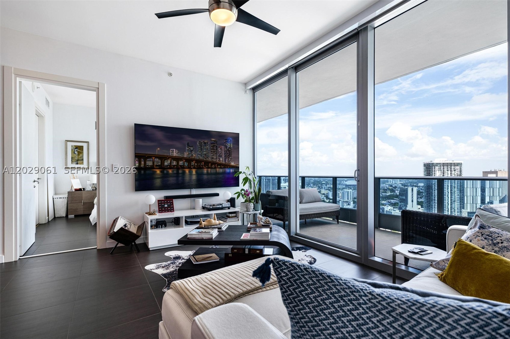 200 Biscayne Boulevard Way #4812, Miami FL 33131