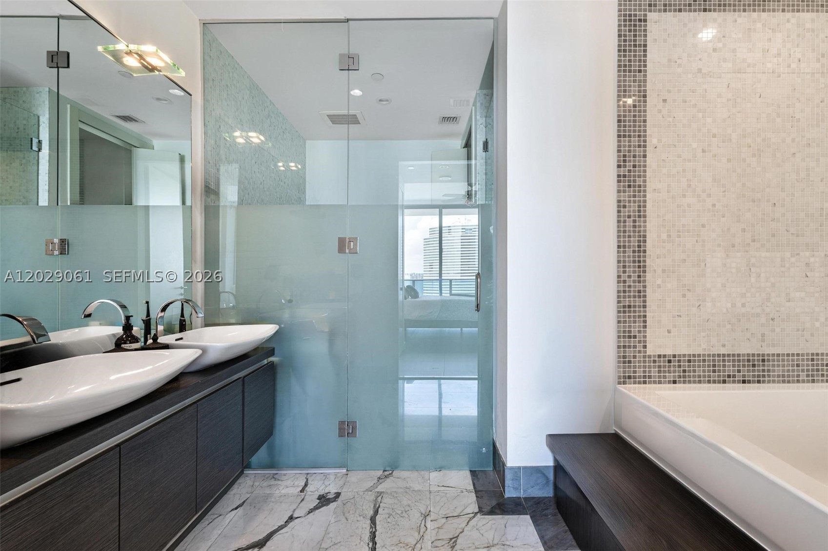 200 Biscayne Boulevard Way #4812, Miami FL 33131