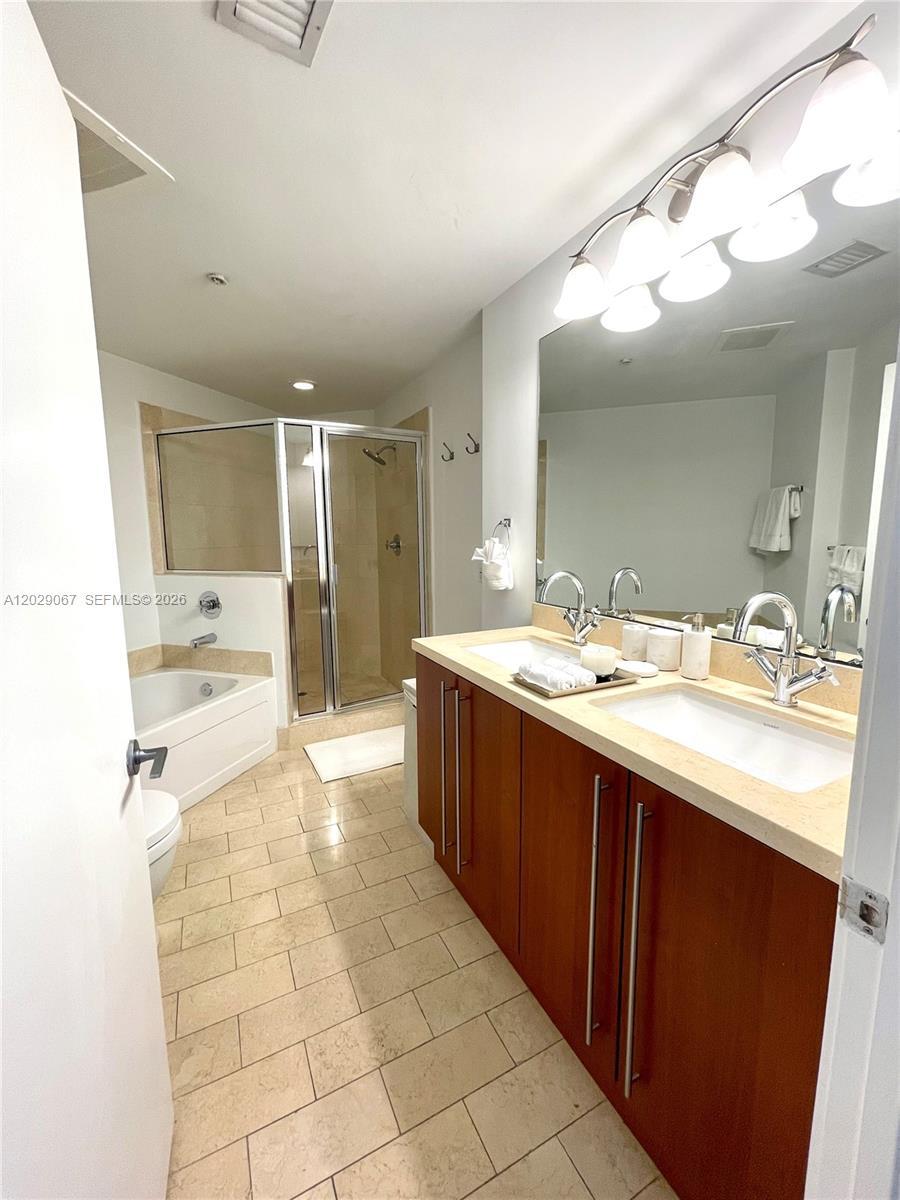 79 SW 12th St #2407-S, Miami FL 33130
