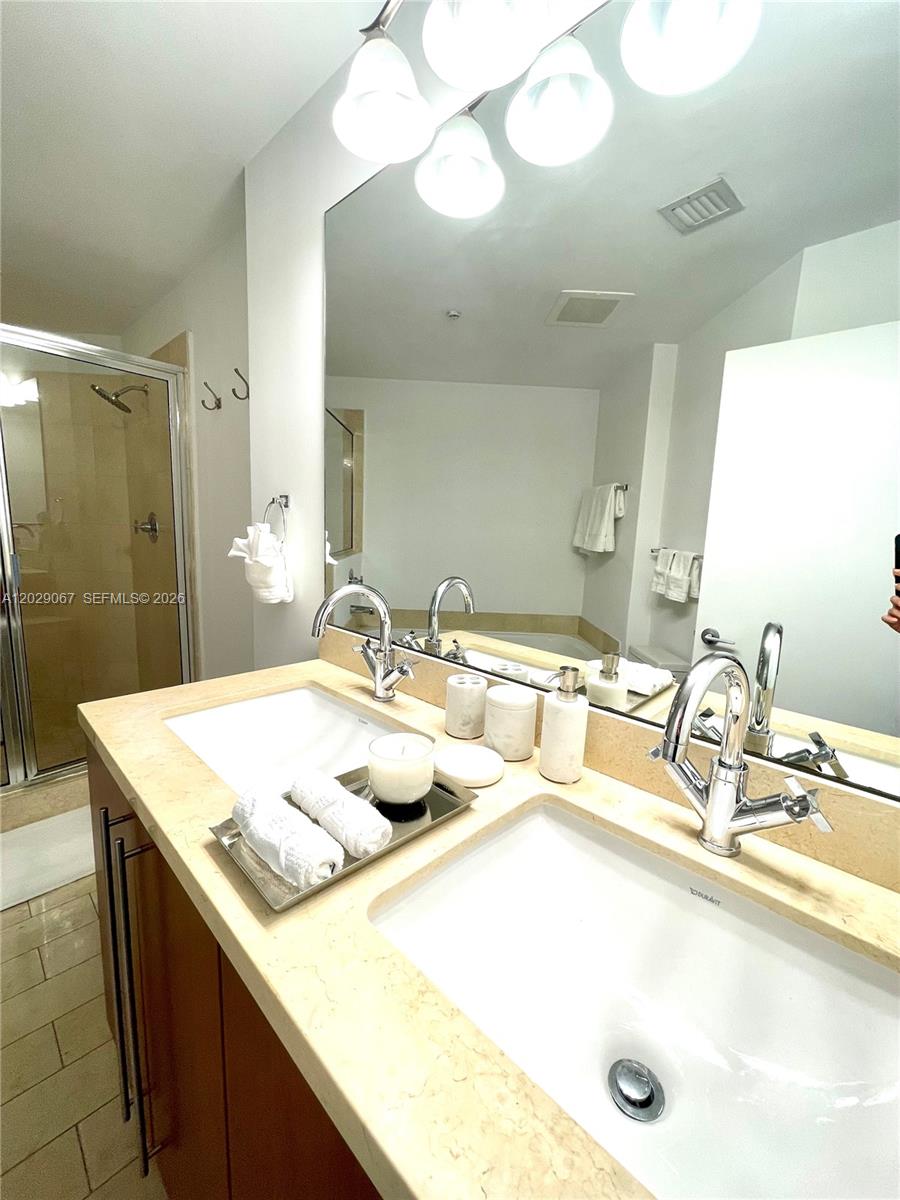 79 SW 12th St #2407-S, Miami FL 33130