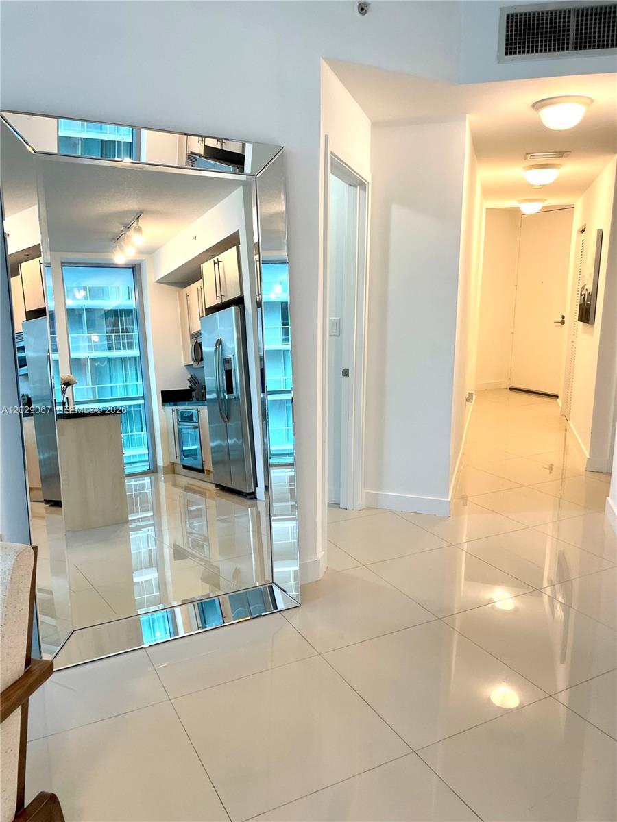 79 SW 12th St #2407-S, Miami FL 33130