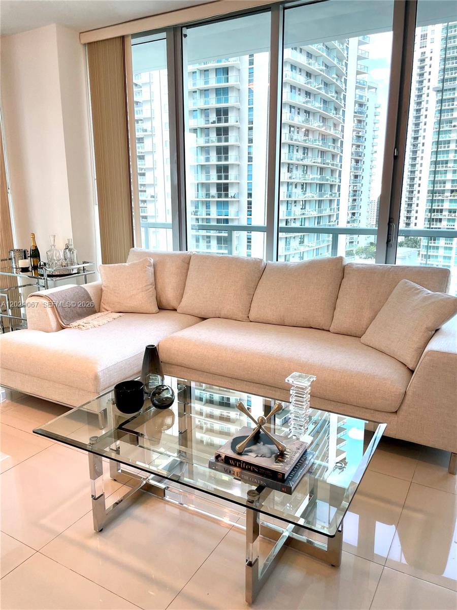 79 SW 12th St #2407-S, Miami FL 33130