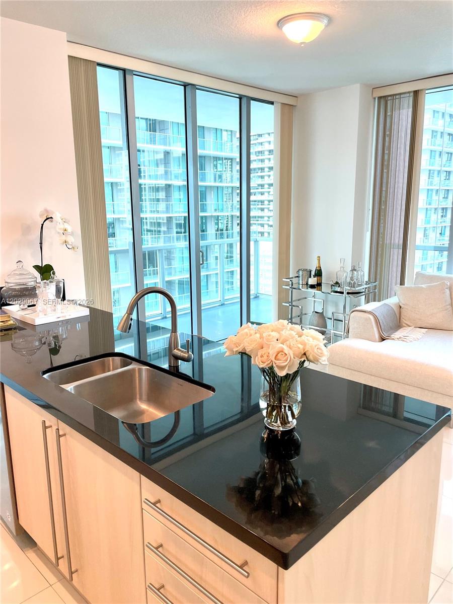 79 SW 12th St #2407-S, Miami FL 33130