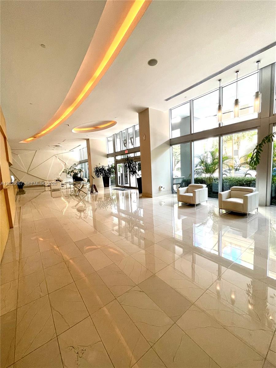 79 SW 12th St #2407-S, Miami FL 33130