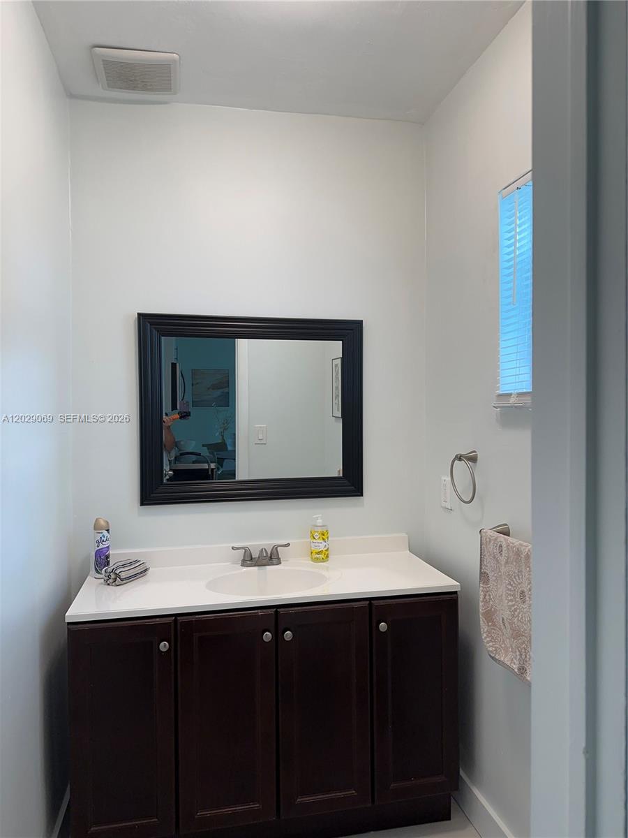 435 NE 71st St, Miami FL 33138