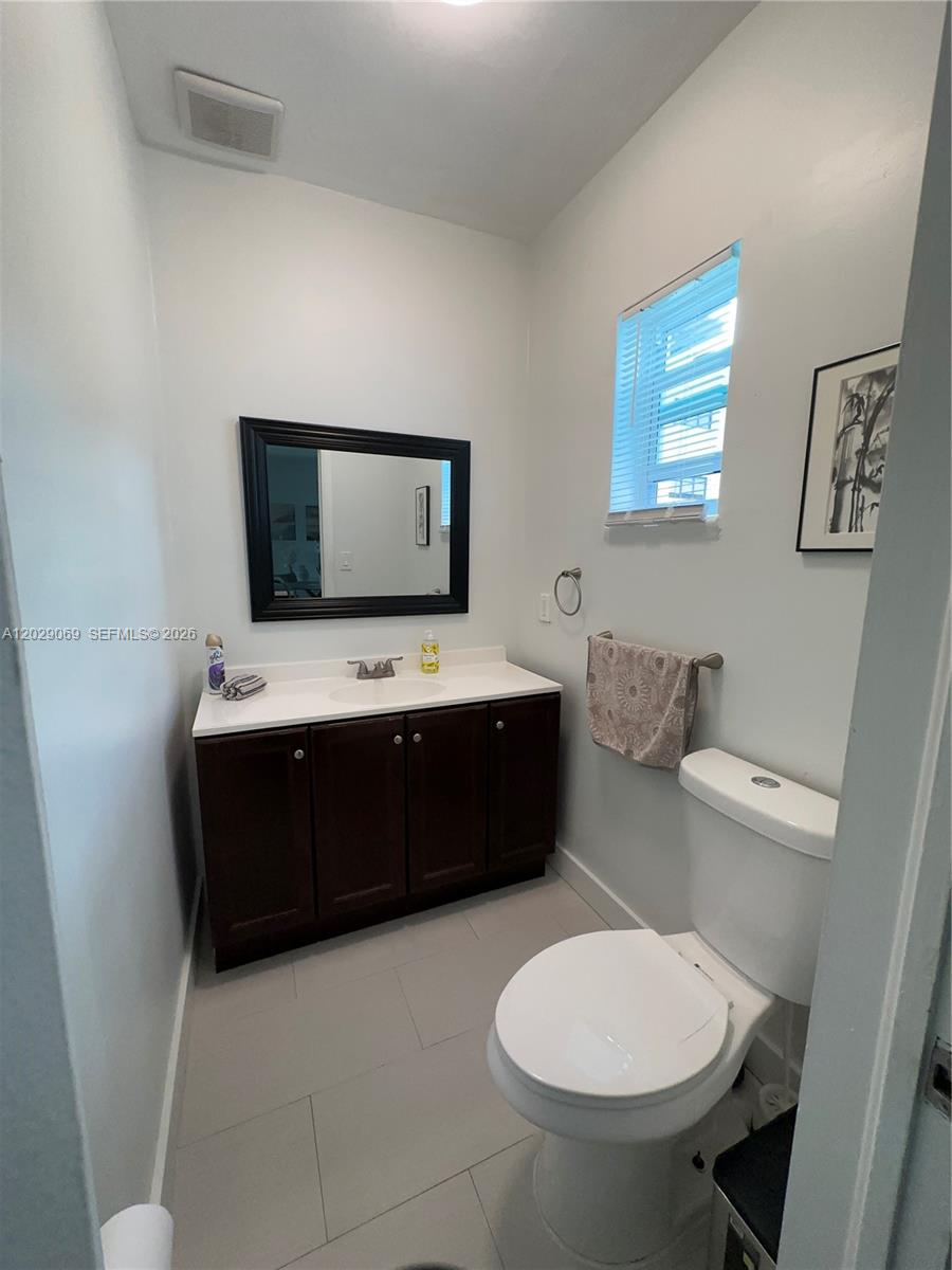 435 NE 71st St, Miami FL 33138