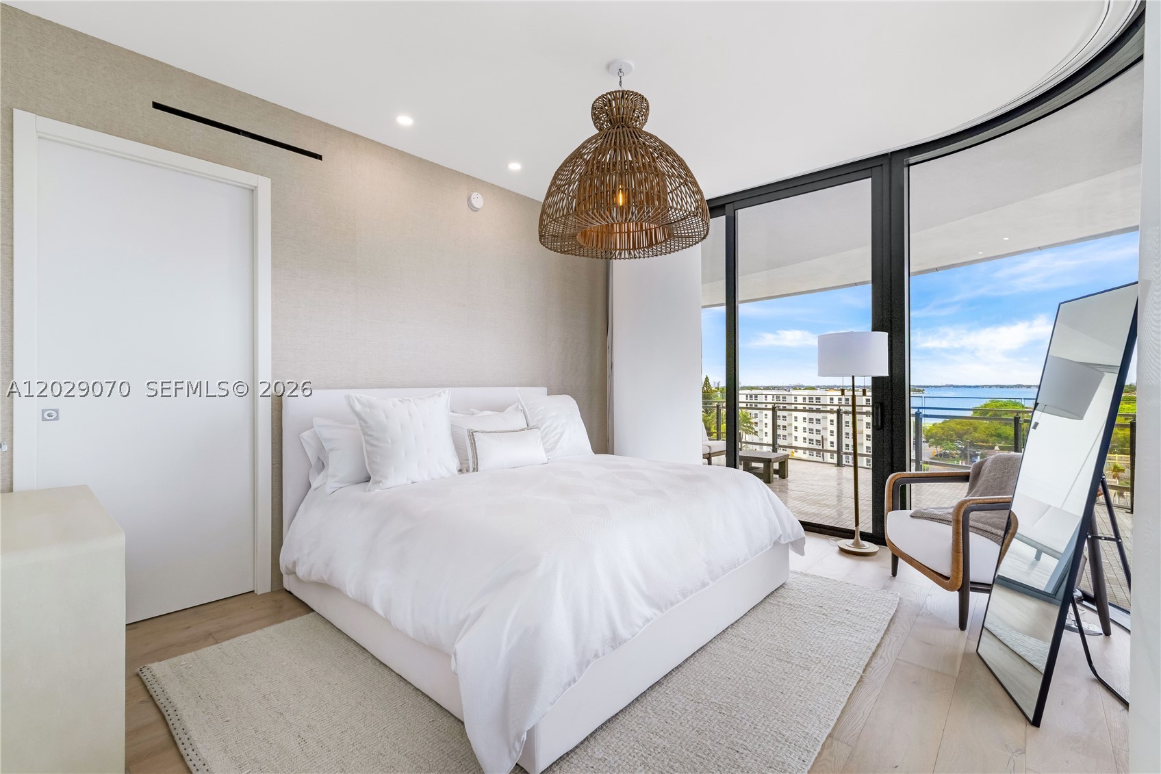 8701 Collins Ave #605, Miami Beach FL 33154