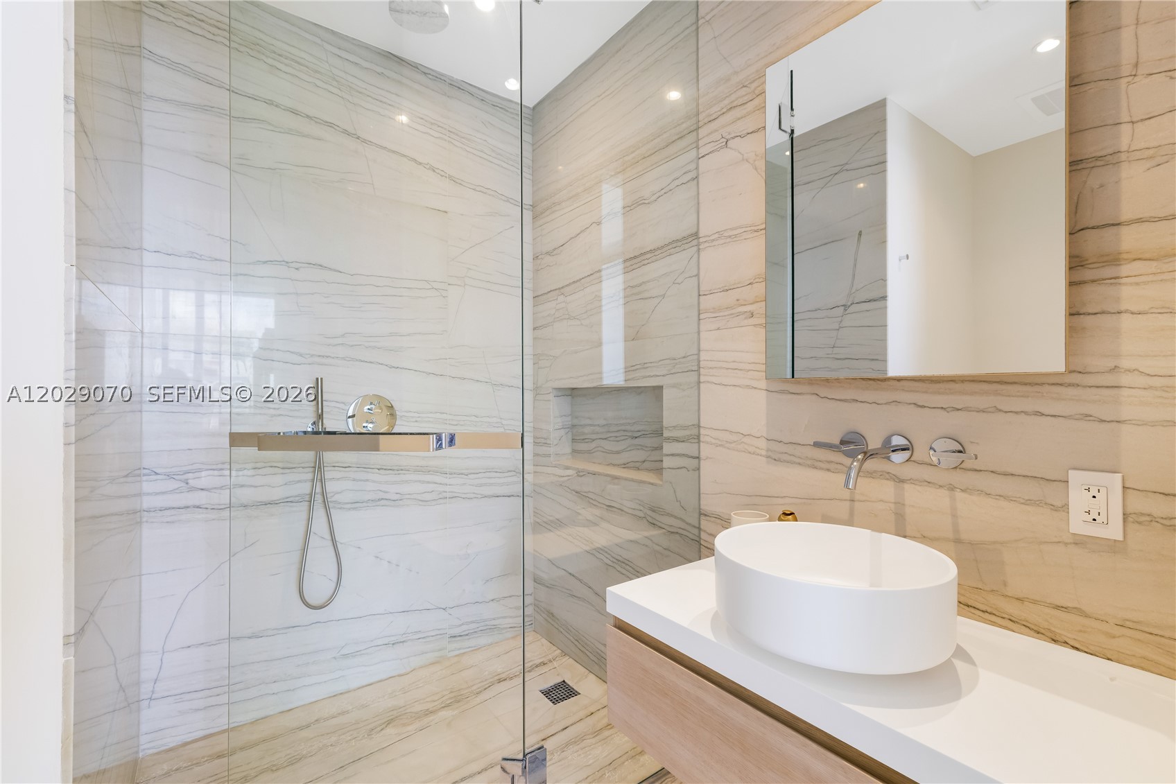 8701 Collins Ave #605, Miami Beach FL 33154
