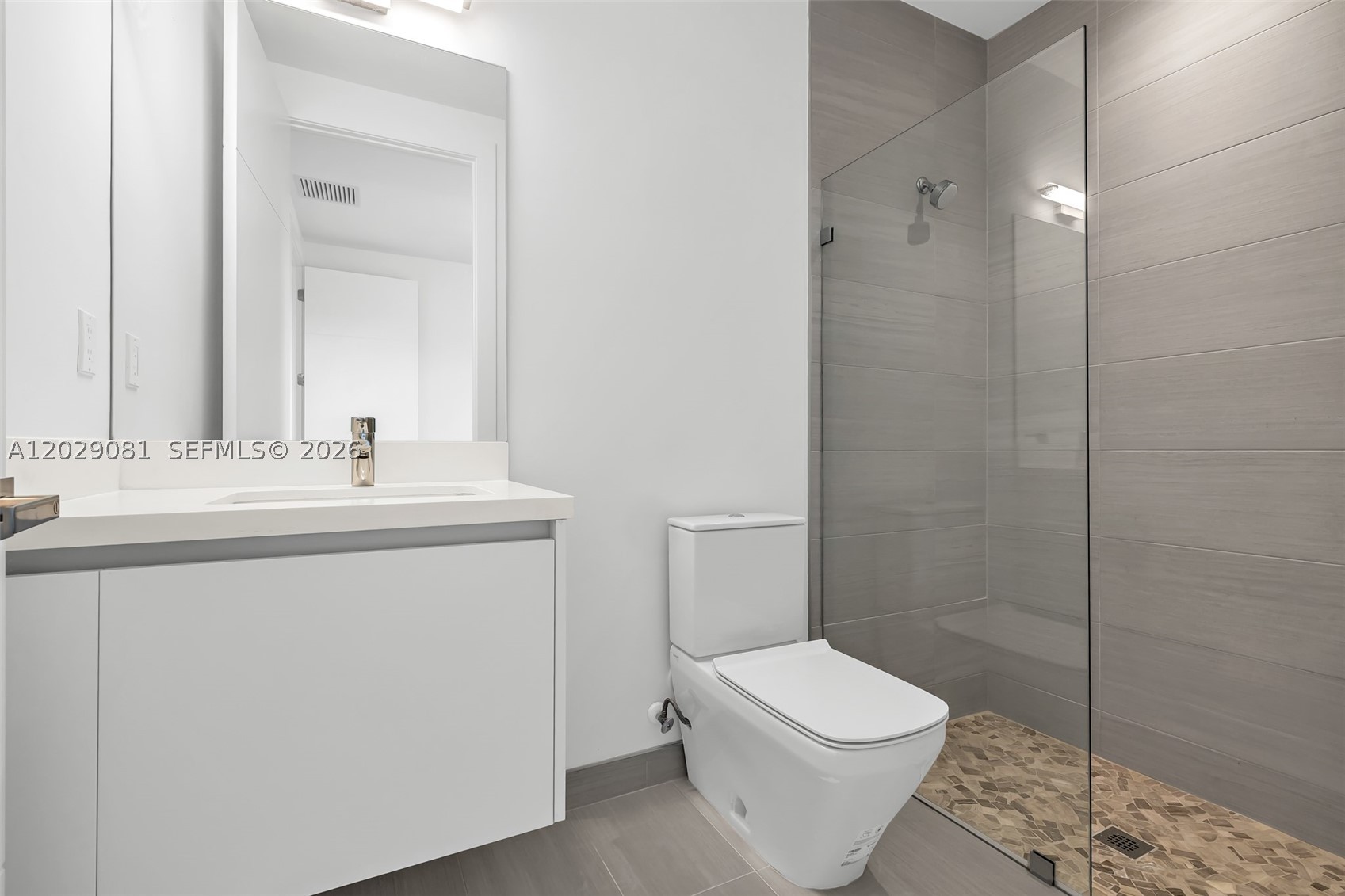 16689 N Botaniko Dr N, Weston FL 33326