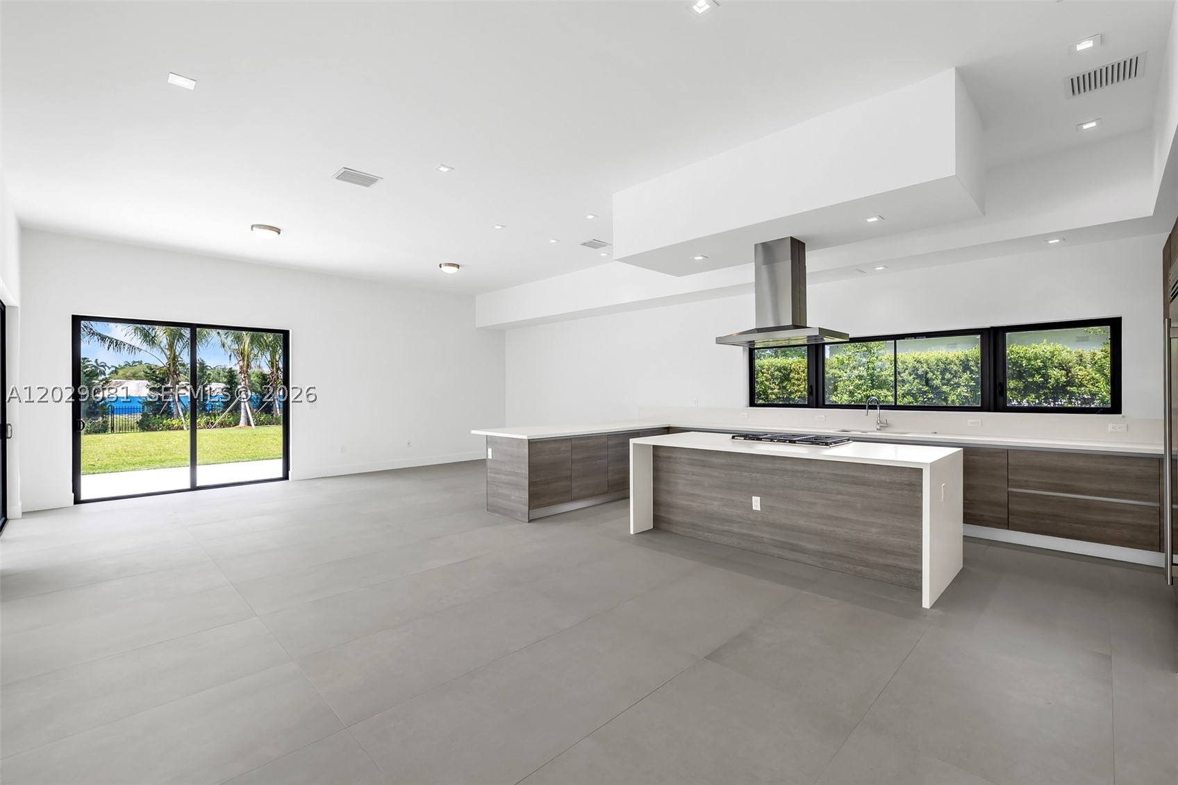 16689 N Botaniko Dr N, Weston FL 33326