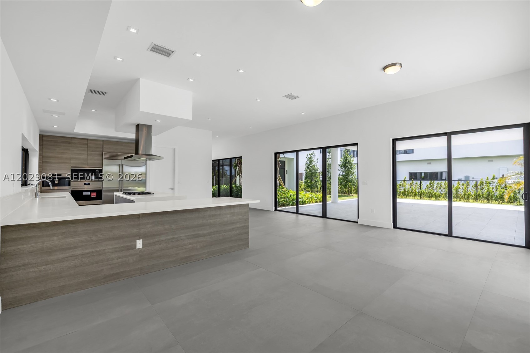 16689 N Botaniko Dr N, Weston FL 33326