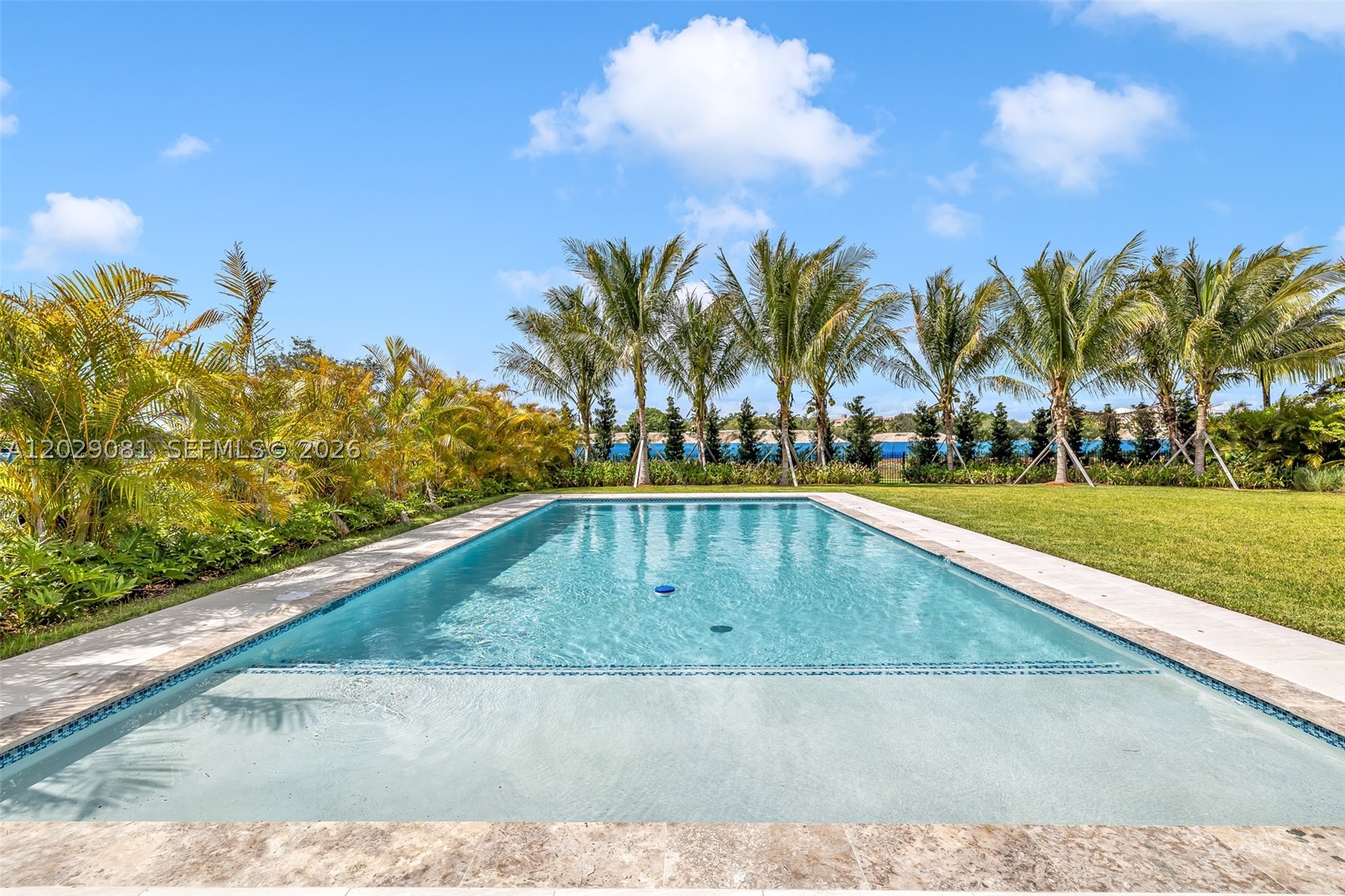 16689 N Botaniko Dr N, Weston FL 33326