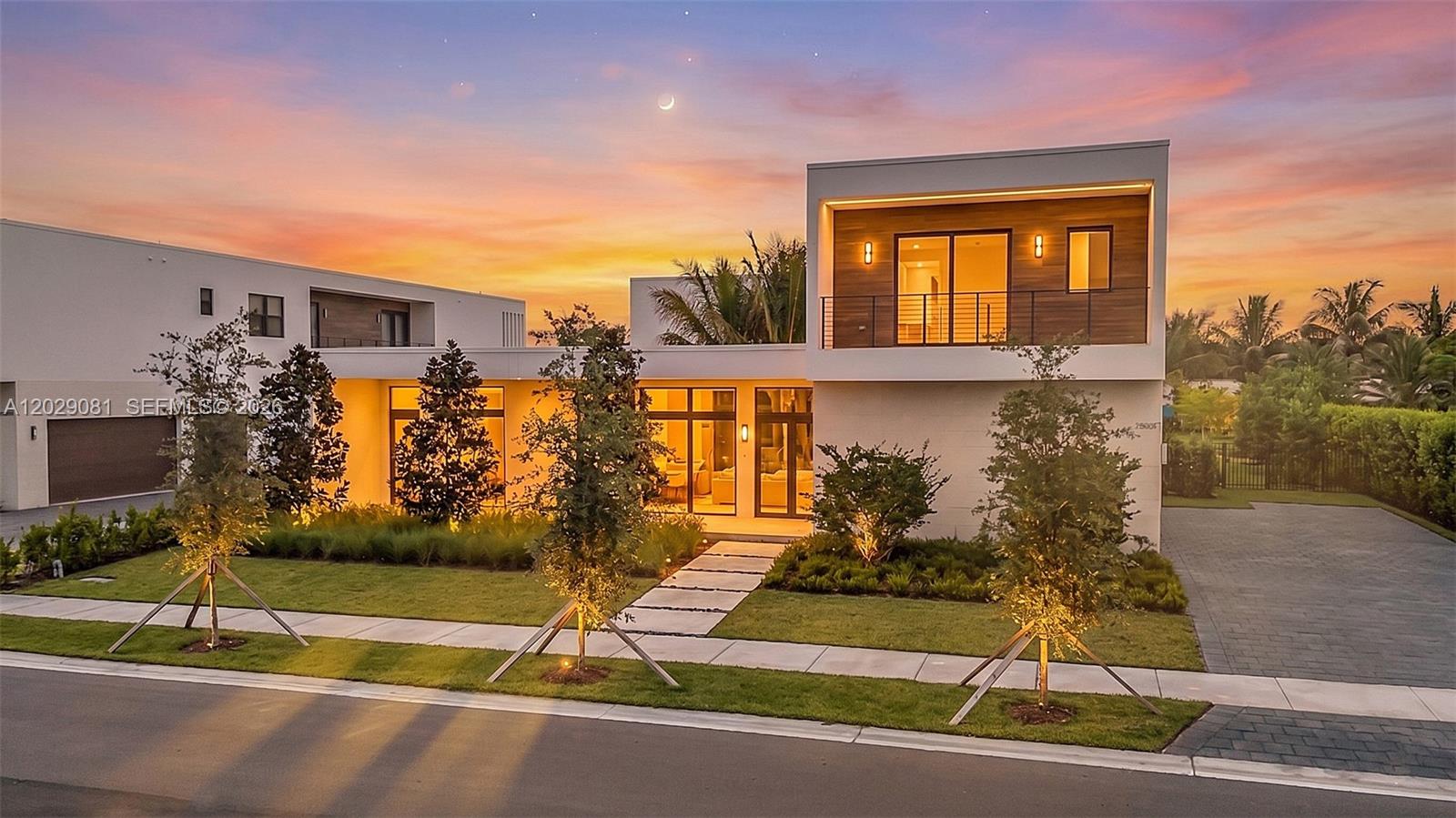 16689 N Botaniko Dr N, Weston FL 33326