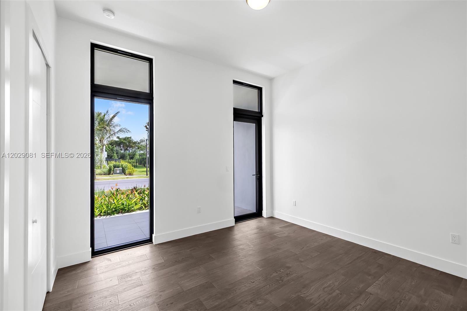16689 N Botaniko Dr N, Weston FL 33326