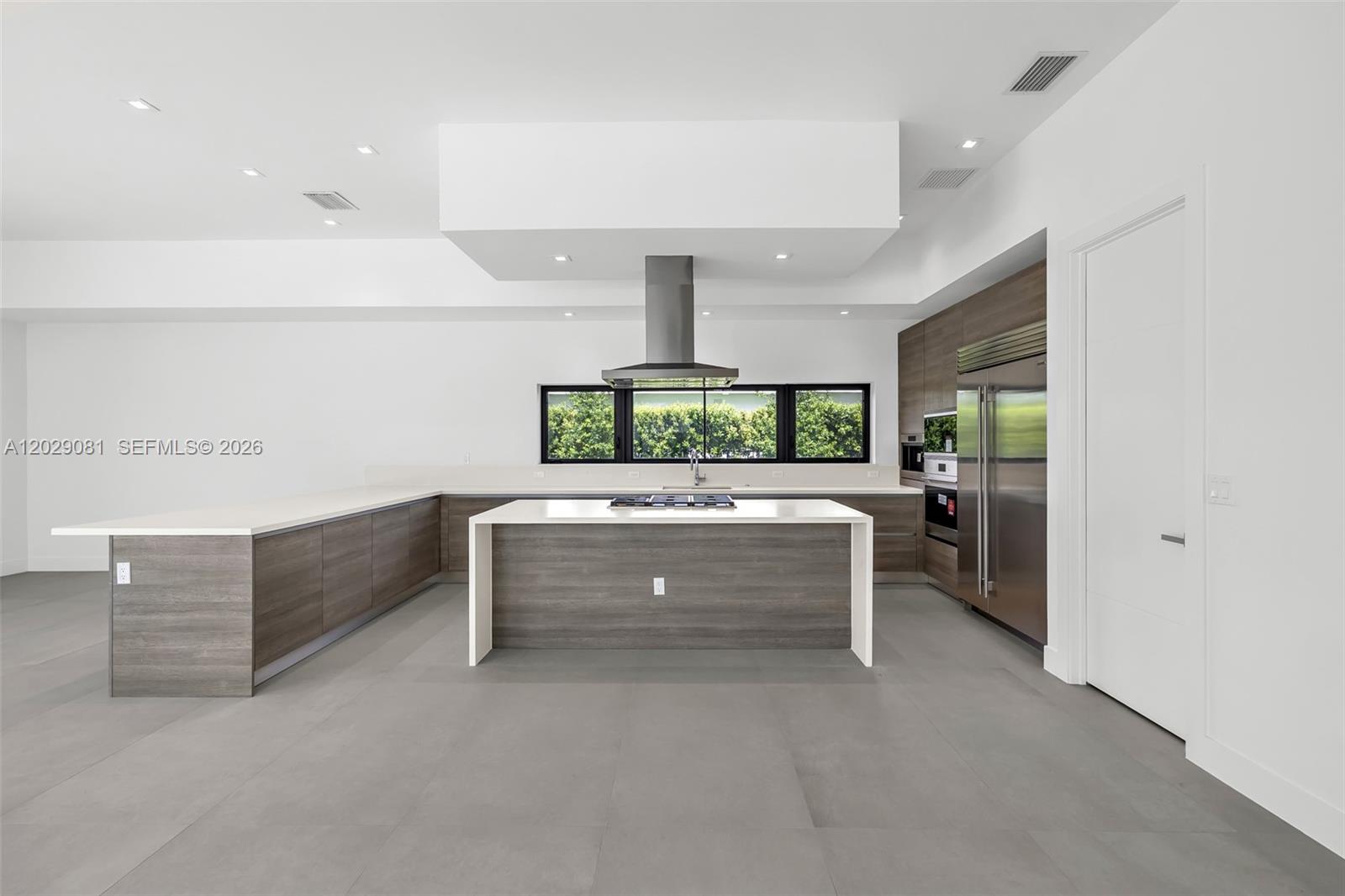 16689 N Botaniko Dr N, Weston FL 33326